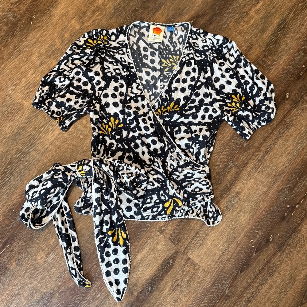 FARM Rio | Leopard Print Wrap Top Short Sleeve Blouse  | Black/White | Size M - Picture 3 of 12